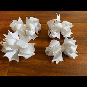 Girl’s White Mini Hair Bows